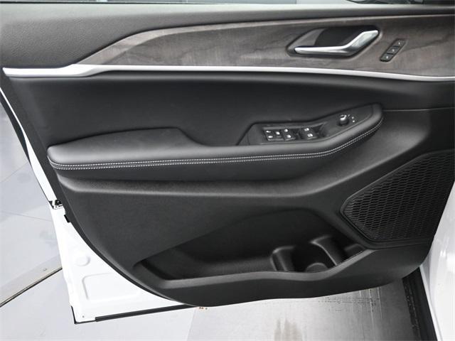new 2025 Jeep Grand Cherokee L car, priced at $49,065