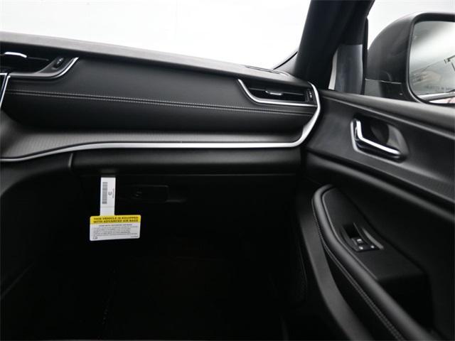 new 2024 Jeep Grand Cherokee car, priced at $35,420