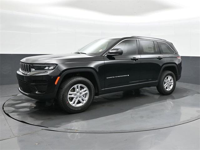 new 2025 Jeep Grand Cherokee car, priced at $32,125