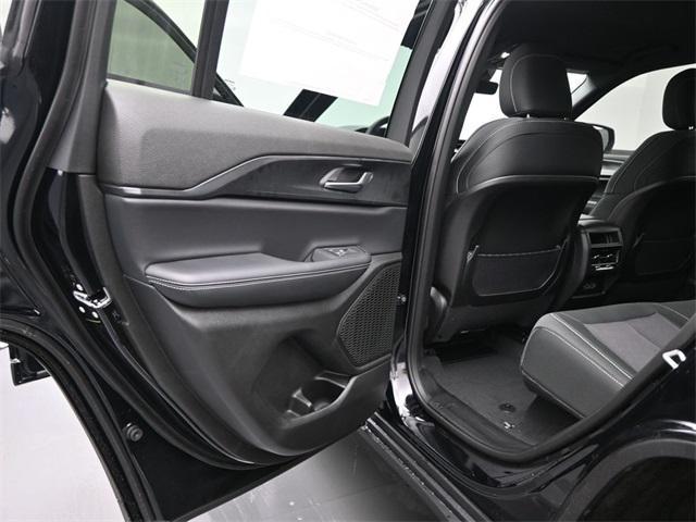 new 2025 Jeep Grand Cherokee car, priced at $32,125