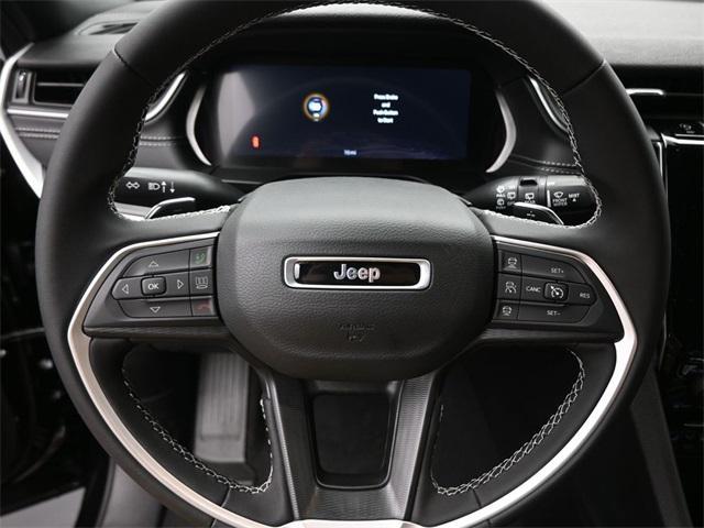 new 2025 Jeep Grand Cherokee car, priced at $32,125