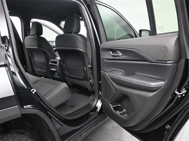 new 2025 Jeep Grand Cherokee car, priced at $32,125