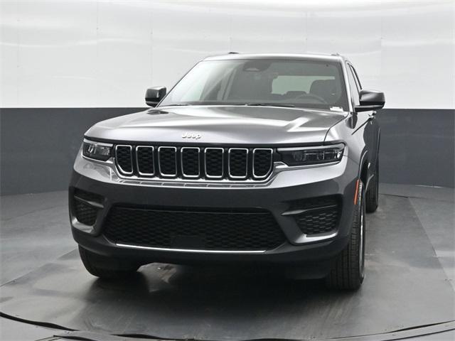new 2025 Jeep Grand Cherokee car, priced at $33,525