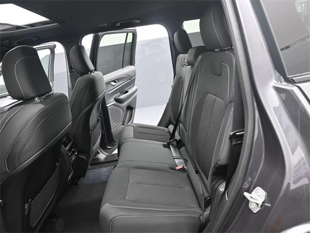 new 2025 Jeep Grand Cherokee car, priced at $33,525
