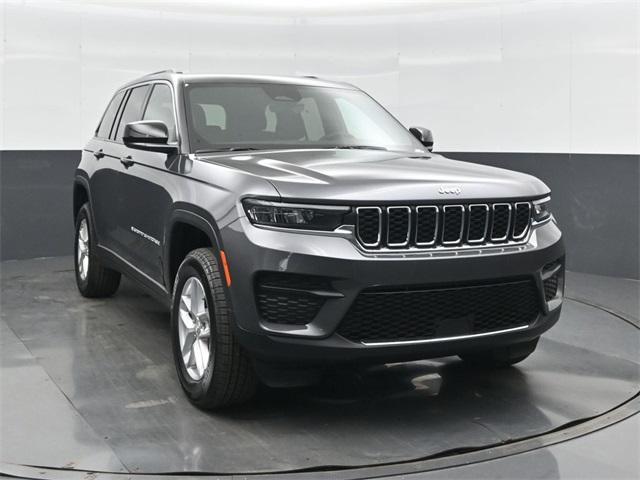 new 2025 Jeep Grand Cherokee car, priced at $33,525