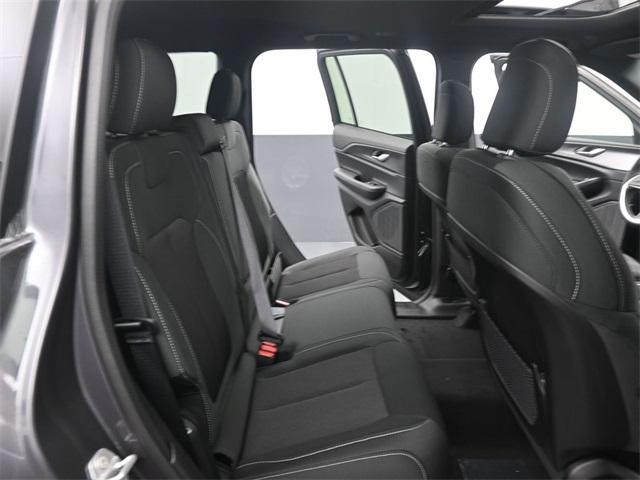 new 2025 Jeep Grand Cherokee car, priced at $33,525