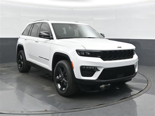 new 2025 Jeep Grand Cherokee car, priced at $40,815