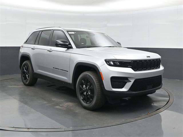 new 2025 Jeep Grand Cherokee car, priced at $38,975