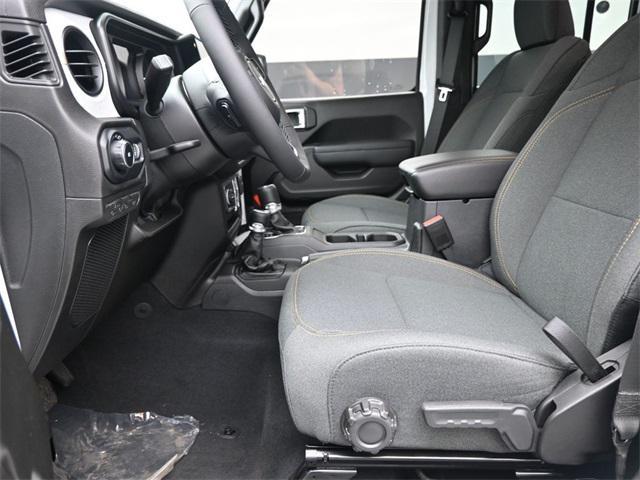 new 2025 Jeep Wrangler car, priced at $43,598
