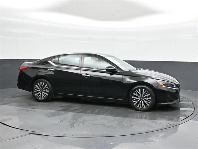 used 2023 Nissan Altima car, priced at $20,000