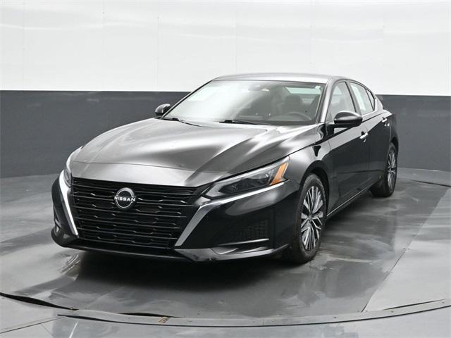 used 2023 Nissan Altima car, priced at $20,000