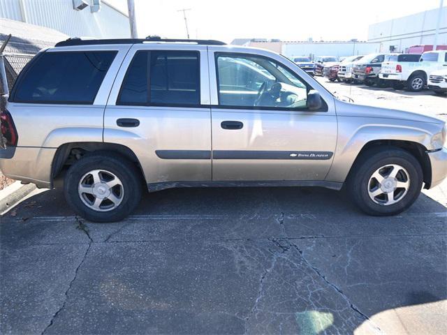 used 2004 Chevrolet TrailBlazer car, priced at $3,500