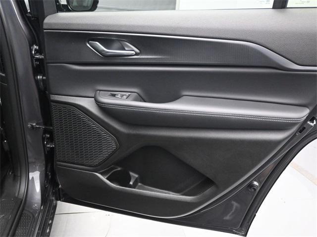 new 2025 Jeep Grand Cherokee L car, priced at $40,370