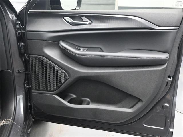 new 2025 Jeep Grand Cherokee L car, priced at $40,370