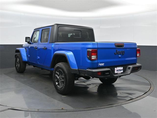 new 2025 Jeep Gladiator car, priced at $42,689