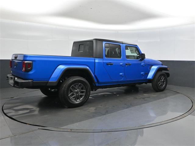 new 2025 Jeep Gladiator car, priced at $42,689