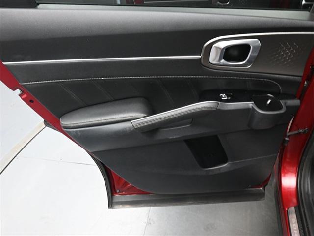 used 2022 Kia Sorento car, priced at $31,900