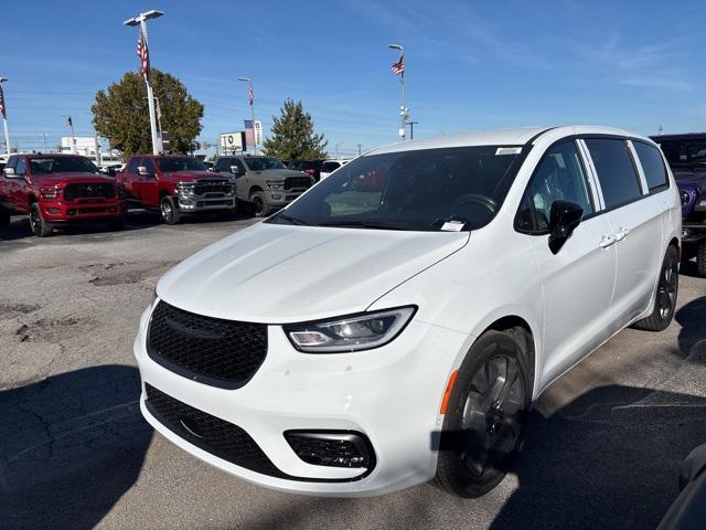 new 2026 Chrysler Pacifica car, priced at $42,358