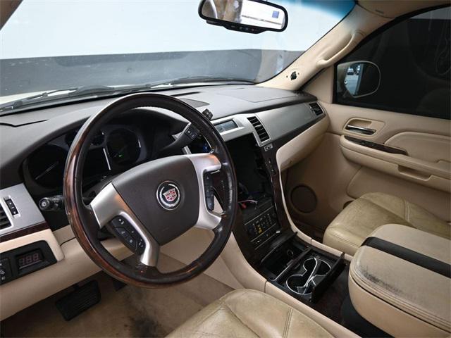 used 2007 Cadillac Escalade car, priced at $3,500
