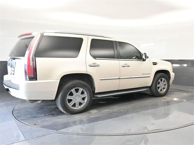 used 2007 Cadillac Escalade car, priced at $3,500