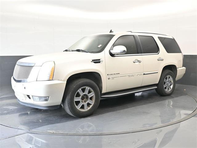 used 2007 Cadillac Escalade car, priced at $3,500