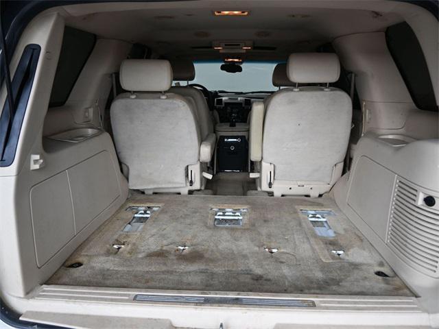 used 2007 Cadillac Escalade car, priced at $3,500