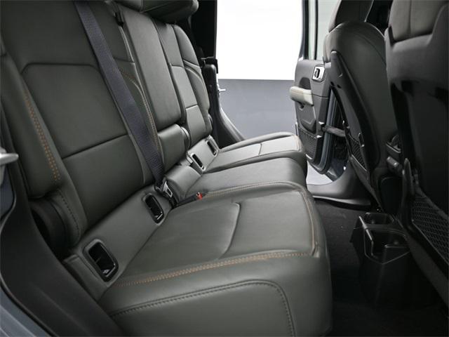 new 2025 Jeep Gladiator car, priced at $50,227