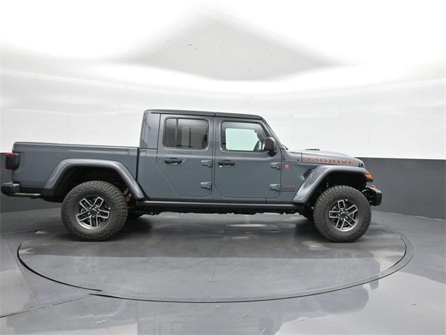 new 2025 Jeep Gladiator car, priced at $50,227