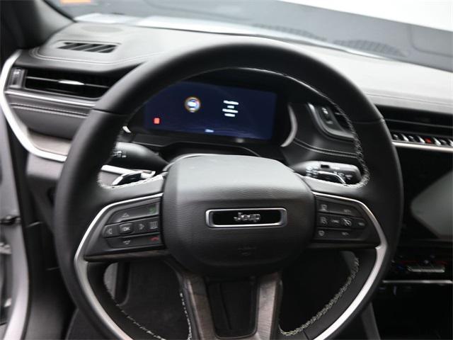 new 2025 Jeep Grand Cherokee car, priced at $42,833