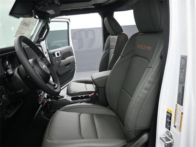 new 2025 Jeep Gladiator car, priced at $50,373