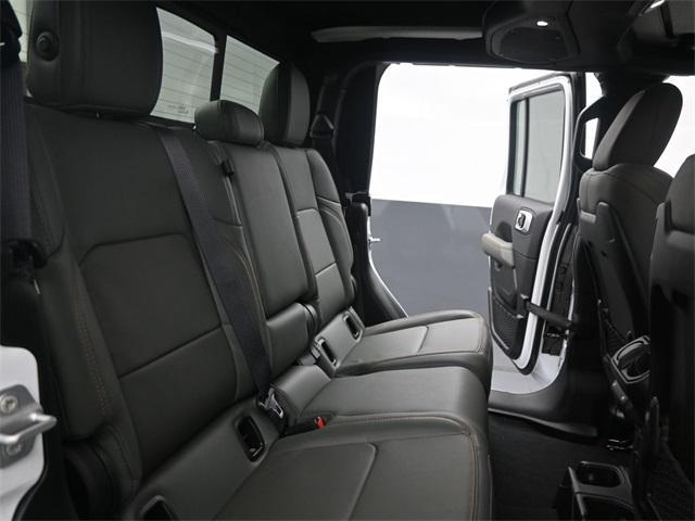 new 2025 Jeep Gladiator car, priced at $50,373
