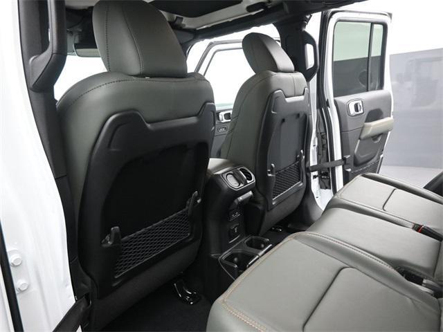 new 2025 Jeep Gladiator car, priced at $50,373
