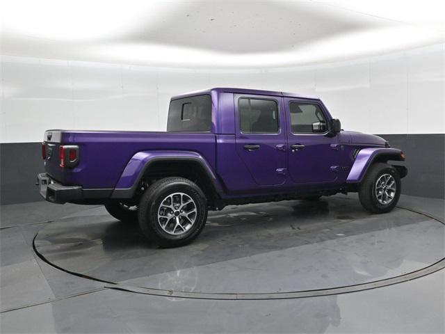 new 2026 Jeep Gladiator car, priced at $47,968