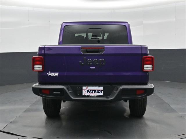 new 2026 Jeep Gladiator car, priced at $47,968