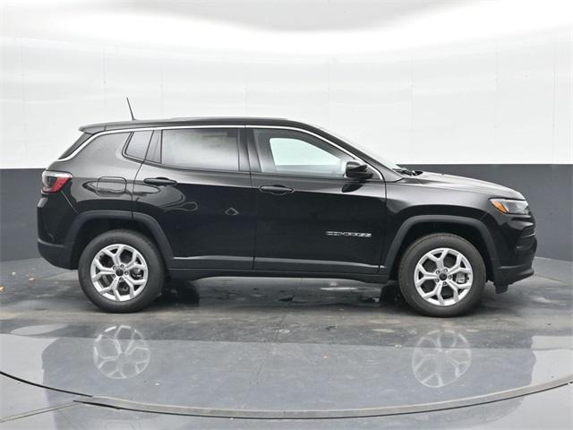 new 2025 Jeep Compass car, priced at $22,085