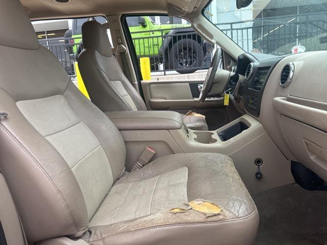 used 2004 Ford Expedition car, priced at $3,973