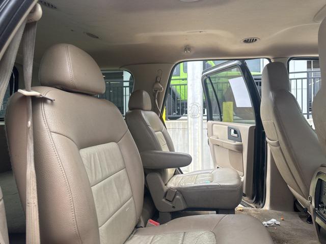 used 2004 Ford Expedition car, priced at $3,973
