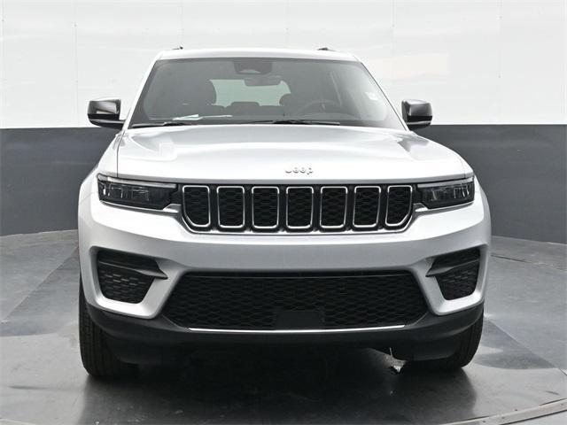 new 2025 Jeep Grand Cherokee car, priced at $35,698