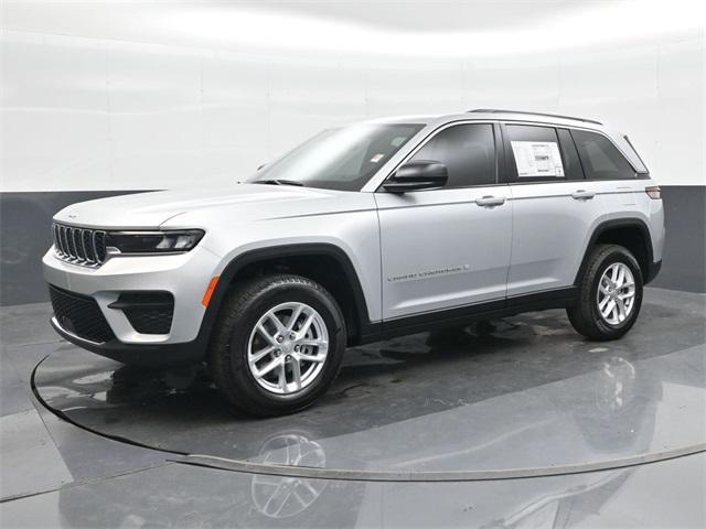 new 2025 Jeep Grand Cherokee car, priced at $35,698