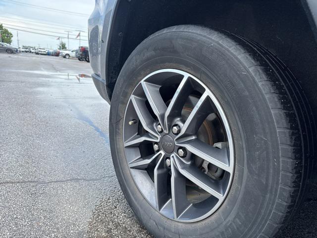 used 2019 Jeep Grand Cherokee car, priced at $21,900
