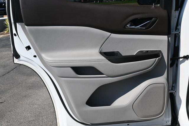 used 2023 GMC Acadia car, priced at $25,500