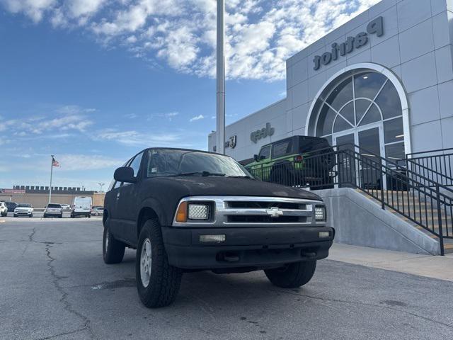used 1996 Chevrolet Blazer car, priced at $1,900