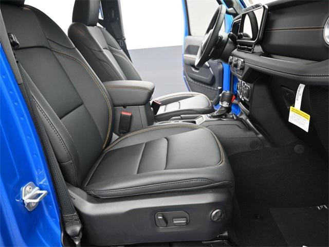 new 2025 Jeep Wrangler car, priced at $51,654