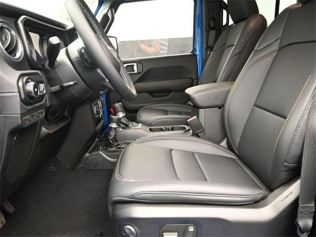 new 2025 Jeep Wrangler car, priced at $51,654