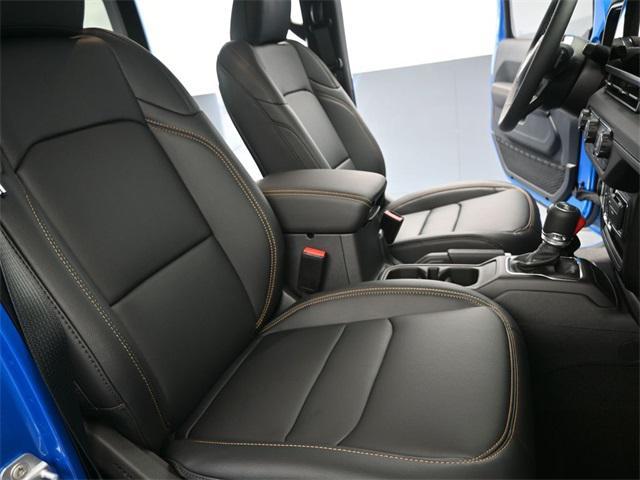 new 2025 Jeep Wrangler car, priced at $51,777
