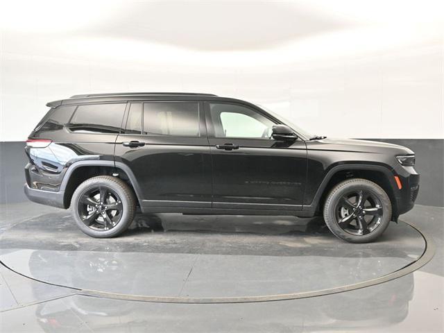 new 2024 Jeep Grand Cherokee L car, priced at $42,030