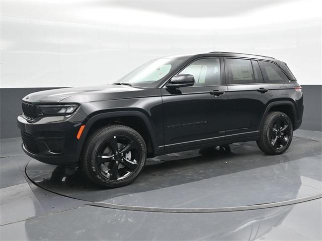 new 2025 Jeep Grand Cherokee car, priced at $38,198