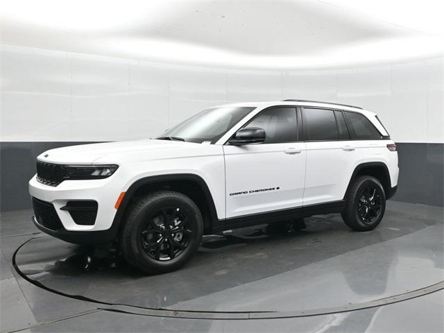 new 2025 Jeep Grand Cherokee car, priced at $38,280