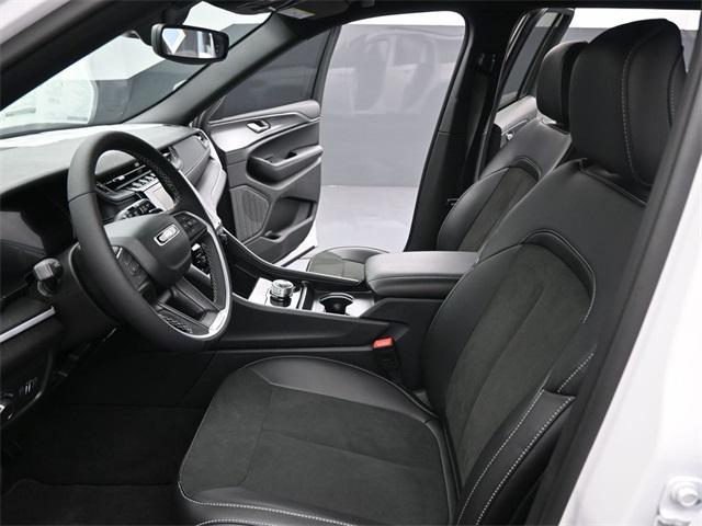 new 2025 Jeep Grand Cherokee car, priced at $38,280