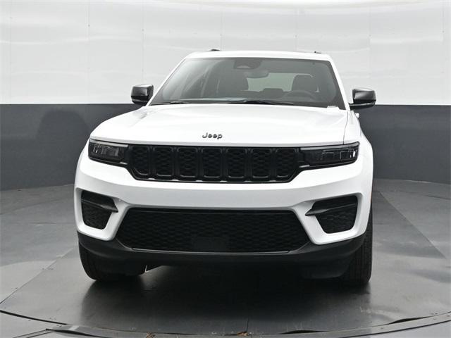 new 2025 Jeep Grand Cherokee car, priced at $38,280